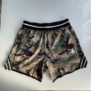 Adidas Basketball Shorts L7” JP1210 Size L